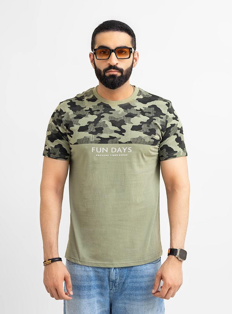 V T-Shirt